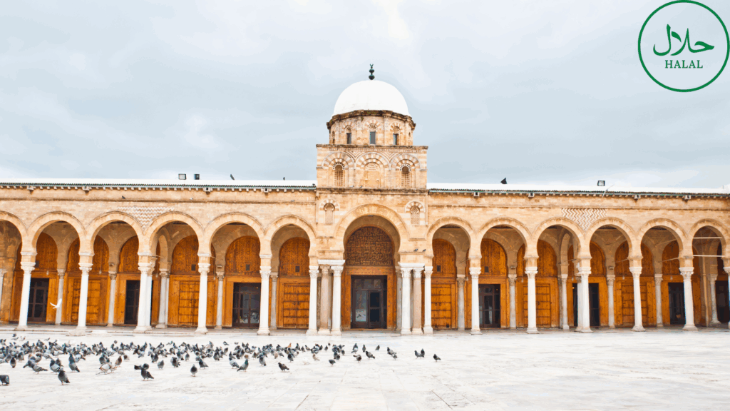 Zicht op de Grote Moskee van Kairouan in Tunesië – halal vakantie Noord-Afrika