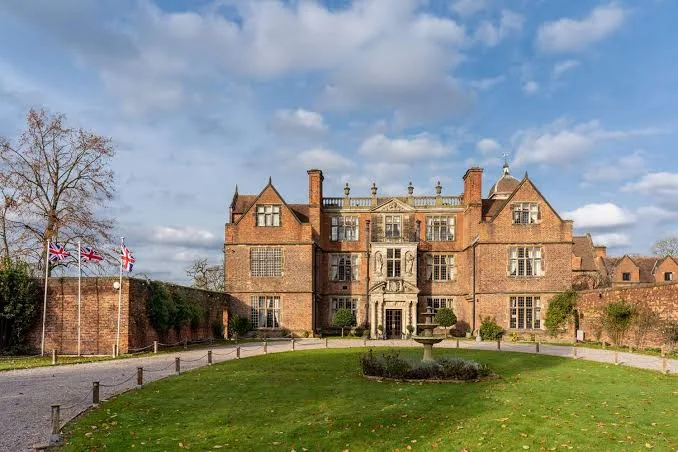 Castle Bromwich Hall halal hotel Birmingham via Halalvakantiegids.nl