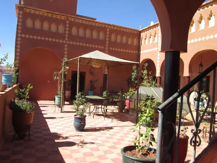 Kasbah Ounila Aït Ben Haddou – traditionele Marokkaanse kasbah, boerkini-vriendelijke faciliteiten en halal overnachting.