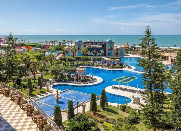 Spice Hotel & Spa – All Inclusive, luxe halal resort in Belek met zwembaden en uitzicht op zee