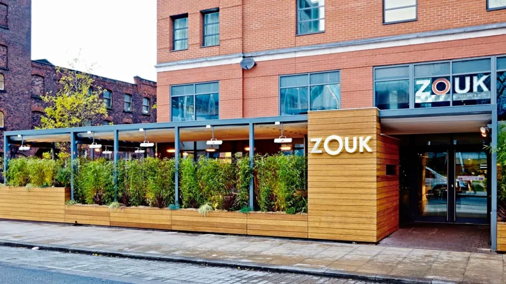 Zouk Tea Bar & Grill Manchester – halal restaurants bij halal hotels Manchester