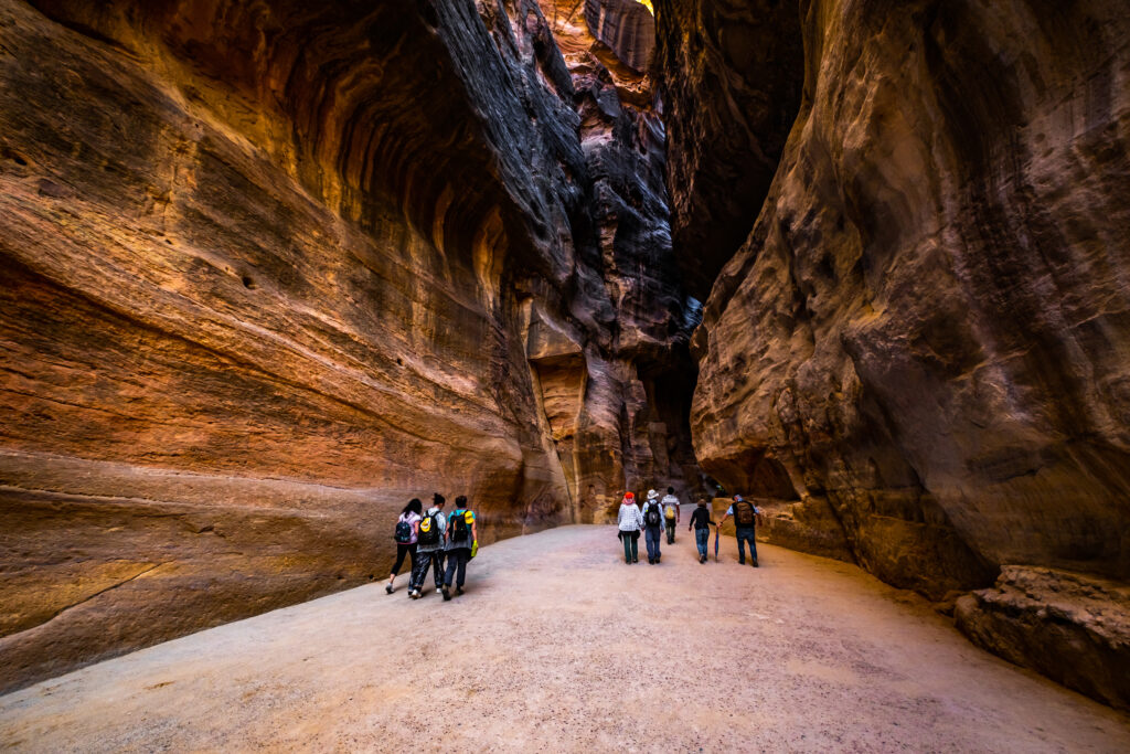 Halal bestemmingen Midden-Oosten – Siq kloof Petra Jordanië