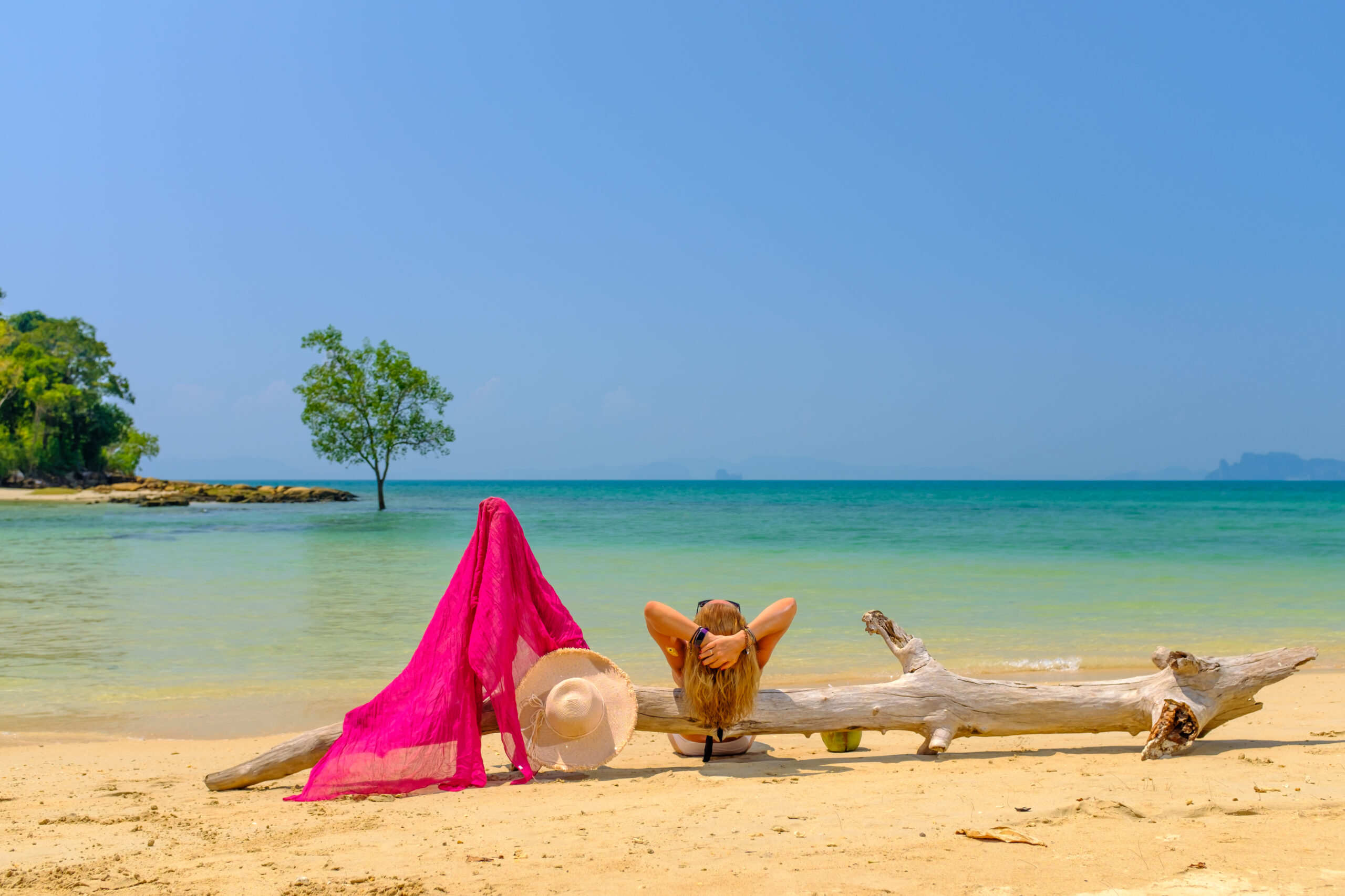 Halal-vriendelijke strandervaring in Thailand met privacy en zon | halalvakantiegids.nl