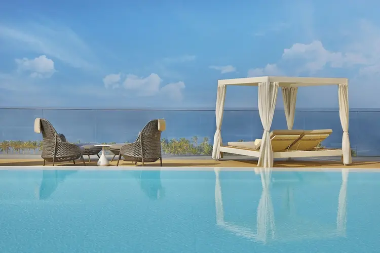 Luxe halal resort met privézwembad aan Rode Zee in Saudi-Arabië, onderdeel top 10 beste halal hotels Saudi-Arabië