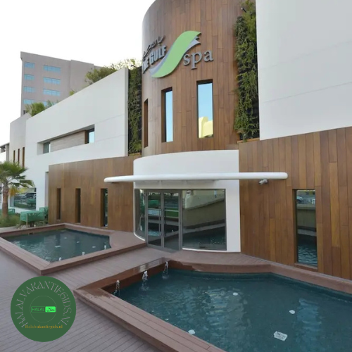 Spa-gebouw met waterbassins bij Gulf Hotel Convention and SPA.