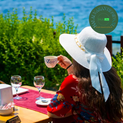 halal vakantie Turkije 2026 Modern Saraylar terras zeezicht ontspanning halal resort Alanya