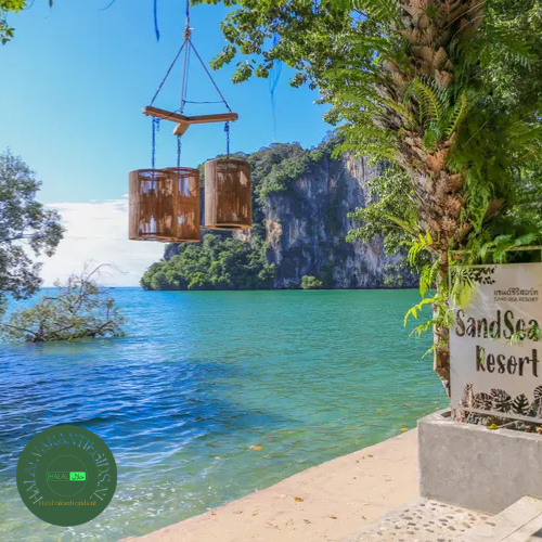 Strand bij Sand Sea Resort op Railay Beach in Krabi, een van de beste 100% alcohol vrije hotels wereldwijd.