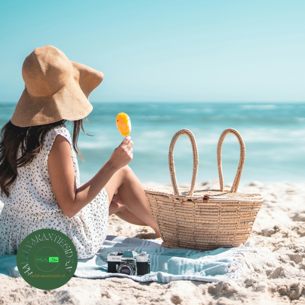 vrouw ontspant op ladies only beaches Turkije met strand en zee in halalvriendelijke omgeving via halalvakantiegids.nl
