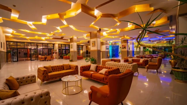 Altis Resort Hotel Belek – luxe halal lobby met zithoeken