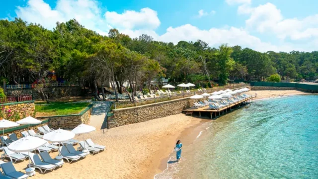 Ladies-only strand Modern Saraylar Hotel halal