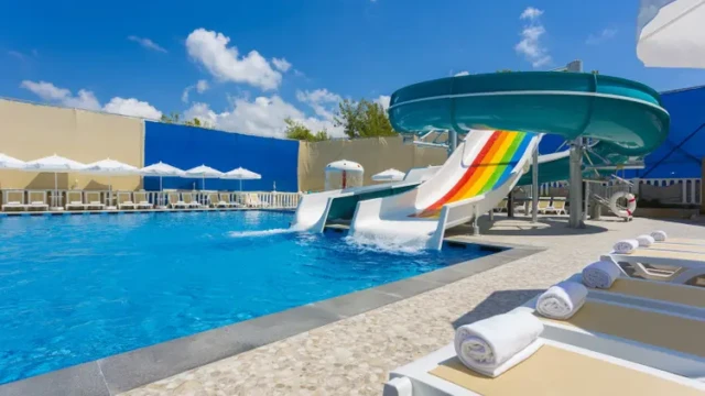 Halal hotel Alanya met kinderzwembad en glijbanen – Modern Saraylar