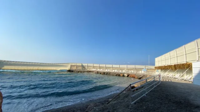 Exclusief damesstrand, volledig besloten en veilig. Privé vrouwenstrand volledig afgeschermd in Sea Star Hotel Alanya