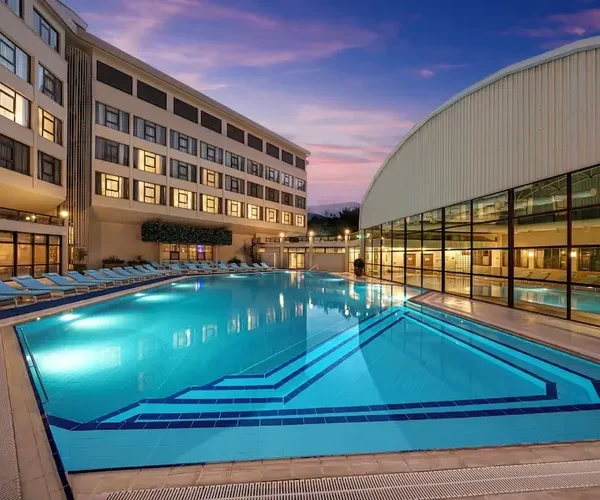 Kaya Izmir Thermal & Convention – halal hotel met wellness en boerkini-vriendelijke zwembaden
