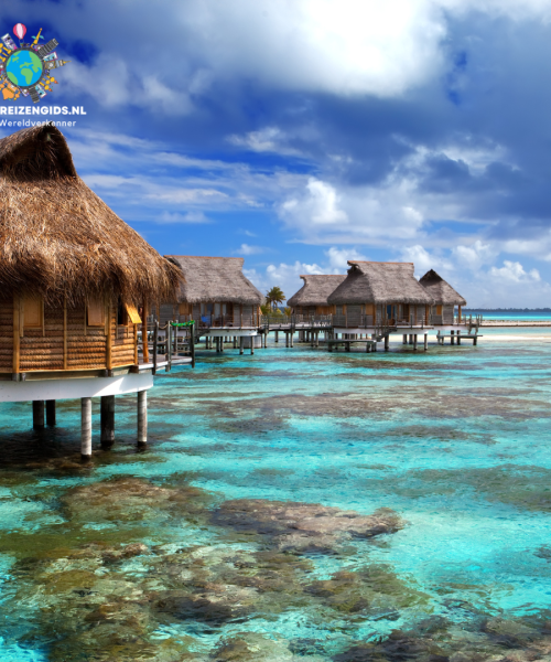 Halal Vakantie in de Malediven – Luxe Waterbungalows Malediven waterbungalows bij helderblauw water, ideaal voor een ontspannende halal vakantie.