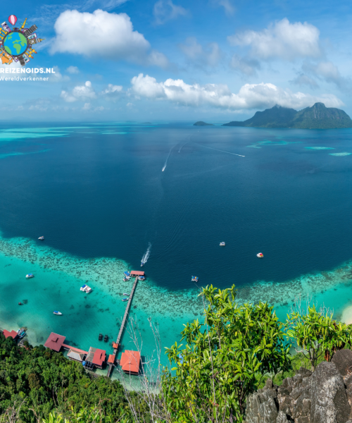 Borneo, Maleisië – Serene Halal Vakantie Bestemming De kust van Borneo, Maleisië, een serene halal vakantie bestemming.