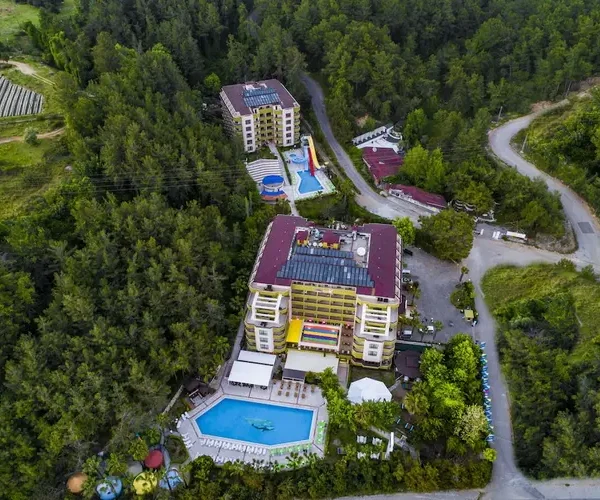 Miarosa Incekum Beach – halal hotel in Alanya met boerkini-toegestane zwembaden