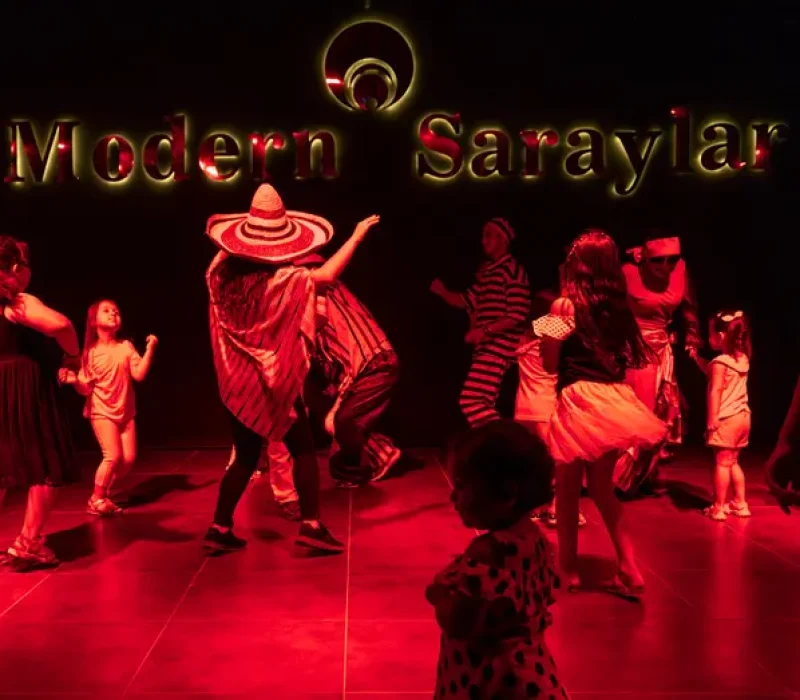 Avondshow Modern Saraylar Hotel halal resort Alanya